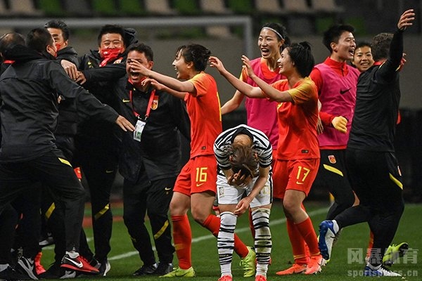 欧洲杯简介欧洲足球锦标赛（UEFA European Football Championship）